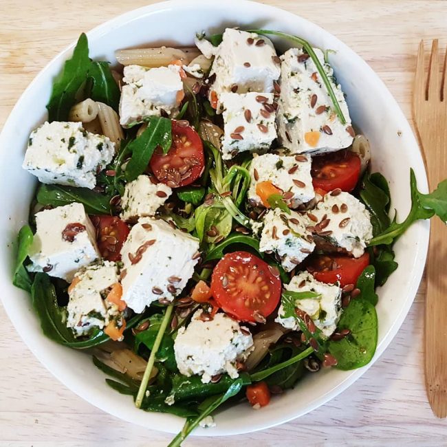 Salade au tofu noisette épinards